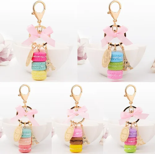 Vista 5 de ZOONAI - Llavero con forma de torta de macarón con forma de torta Eiffel con lazo, llavero para coche