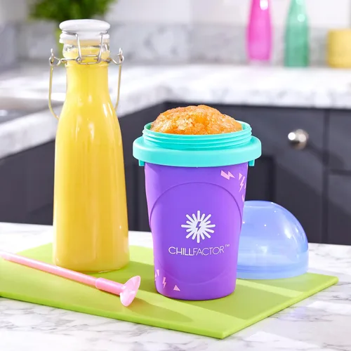 Vista 5 de Chill Factor Color Shock Slushy Power Purple - Maker Juguete de cocina exprimidor de granizado reutilizable