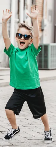Vista 3 de City Threads Pantalones cortos atléticos para niños y niñas, juego de campamento deportivo y escuela, fabricados en Estados Unidos