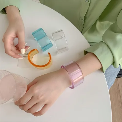 Vista 5 de Pulsera geométrica de resina acrílica transparente colorida y abierta, de acetato grueso para mujeres y niñas, regalo de joyería