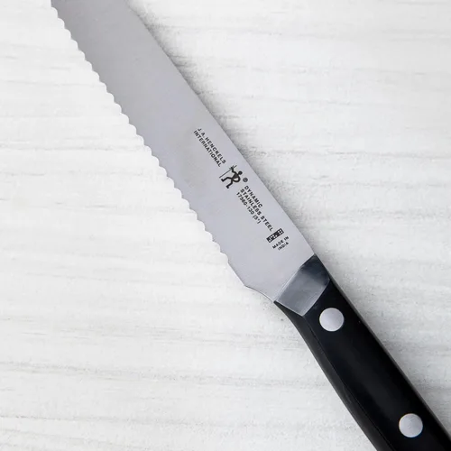 Vista 3 de HENCKELS Cuchillo utilitario dinámico de filo navaja de 5 pulgadas, cuchillo para tomate, ingeniería alemana respaldada por más de 100 años