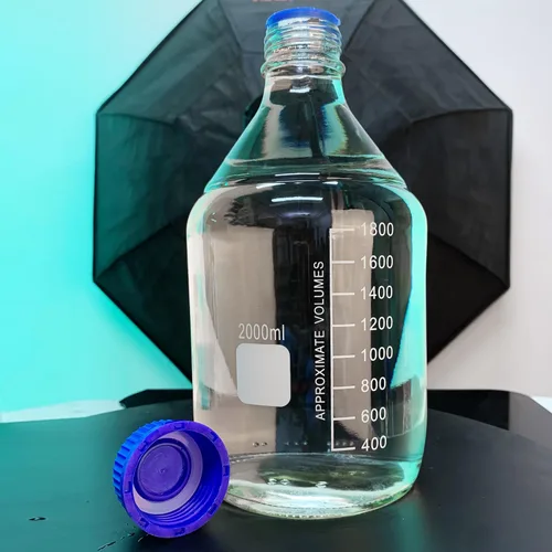 Vista 8 de GL25 - Botellas redondas de almacenamiento de medios de 0.8 fl oz con tapa de rosca azul GL25, anillo de vertido de PP y junta de silicona