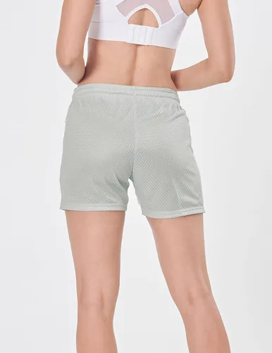 Vista 5 de Liberty Imports Paquete de 5 pantalones cortos deportivos de malla para mujer, entrepierna de 5 pulgadas, pantalones cortos sueltos con bolsillos