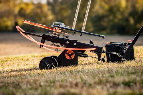 Vista 6 de Do All Outdoors Raven - 75 Clay Automatic Clay Pigeon Thrower - Portable Skeet Thrower Machine with 25 ft Foot Pedal Activation Cord