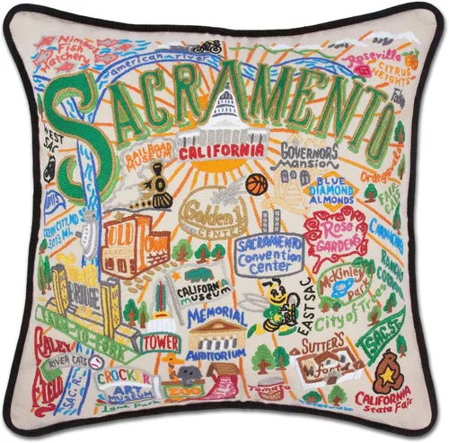 Vista 105 de Catstudio Portland (Oregon) - Almohada decorativa bordada
