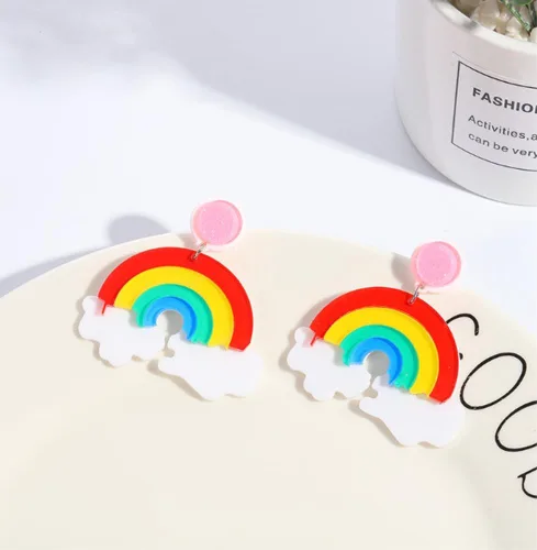 Vista 5 de CutieJewelry Aretes colgantes de colores con diseño de nube arcoíris