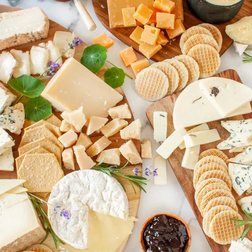 Vista 3 de igourmet 8.5 libras de tesoros de queso gourmet de lujo y aperitivos en caja de regalo, relleno de quesos gourmet, trufas y otras especialidades