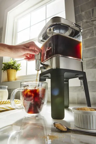 Vista 5 de Máquina de café en frío KitchenAid de 38 oz - KCM5912 Built-in Tap for Easy Dispensing, Brews Concentrate for Iced Coffee, Reusable Stainless