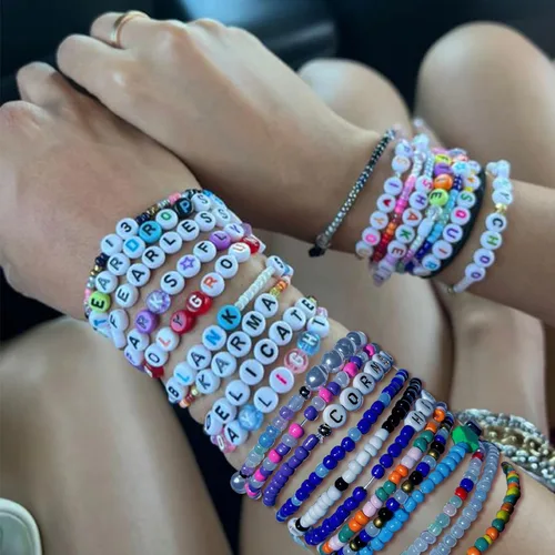 Vista 5 de Gpurplebud Pulseras y calcomanías de amistad, pulseras de cuentas o pulseras de arcilla polimérica, traje inspirado en álbum, regalos para fanáticos