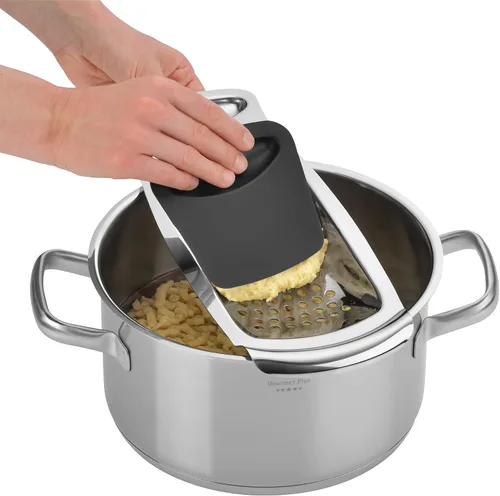 Vista 3 de WMF Spätzle - Rallador para espátula de plástico de acero inoxidable apto para lavavajillas
