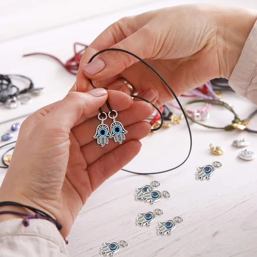 Vista 5 de 50 dijes de mano de Hamsa, dije de mal de ojo de Hamsa, símbolo de Fátima, cuentas de mano, dijes para mujer, joyería, decoración de bricolaje