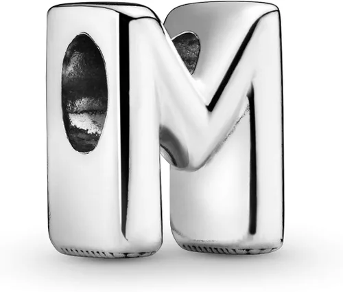 Vista 2 de PANDORA Dije de letras del alfabeto Compatible con pulseras Pandora Moments Joyería para mujer Regalo para mujeres en tu vida Hecho con plata