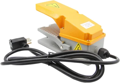 Vista 2 de TMAX Interruptor de pie de alta resistencia, pedal eléctrico, interruptor momentáneo de pedal con protector de pie, carcasa de aluminio con enchufe