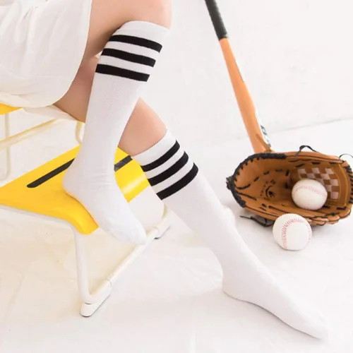 Vista 5 de 6 pares de calcetines de fútbol hasta la rodilla para niños, calcetines de uniforme deportivo juvenil, calcetines a rayas para niños de 8 a 12 años