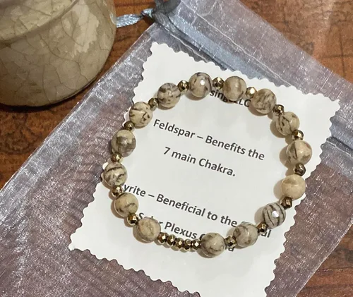Vista 7 de Natural Feldspar and Pyrite Gemstone Crystal Bracelet