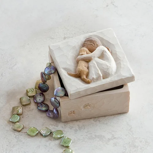 Vista 4 de Willow Tree Angel of Friendship Plus Love My Dog Figura Plus True Keepsake Box Set de 3 piezas