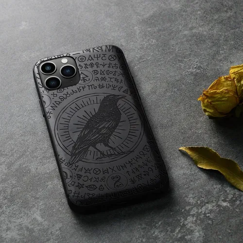 Vista 4 de Carveit Funda de madera para iPhone 11 Pro [madera natural y TPU suave negro] a prueba de golpes, protector de teléfono de madera único compatible