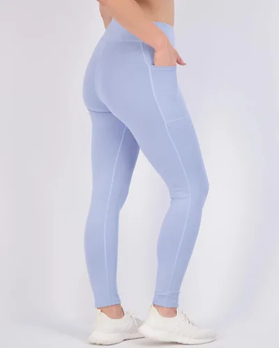 Vista 3 de Real Essentials Paquete de 4 leggings deportivos ajustados de longitud completa para mujer con bolsillos (disponibles en tallas grandes)