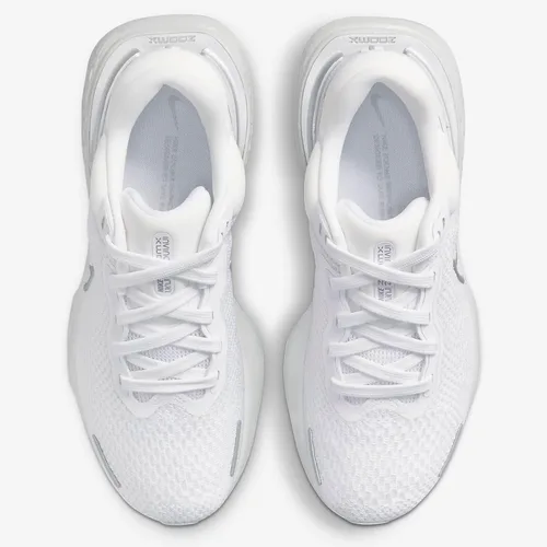 Vista 2 de Nike ZoomX Invincible Run Flyknit - Tenis de correr para mujer Ct2229
