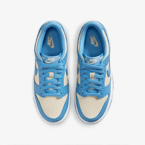 Vista 229 de Nike Kid's Dunk Low Sneaker