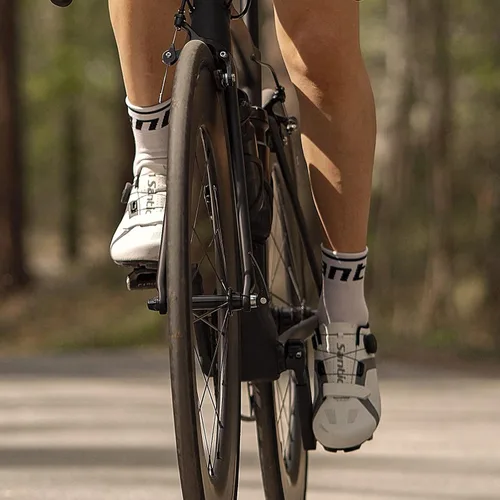 Vista 4 de Santic Zapatos de ciclismo unisex para interiores y ciclistas, adecuados para look Delta y Peleton