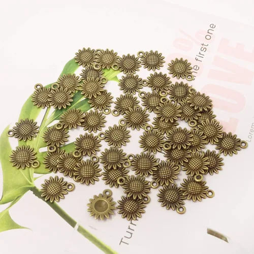 Vista 5 de Honbay 50 dijes de girasol de aleación vintage para fabricación de joyas o manualidades de bricolaje