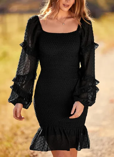 Vista 3 de PRETTYGARDEN Vestido corto ajustado fruncido para mujer, manga larga, cuello cuadrado, lunares suizos, volantes, vestido elegante de sirena