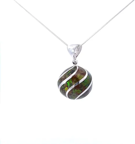 Vista 3 de Collar con colgante de amolita de Stones Desire