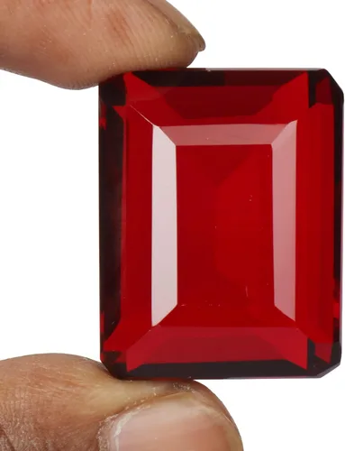 Vista 2 de GEMHUB Piedra hidrotermal de la joyería del topacio facetado del color rojo sangre del corte esmeralda 59.30 Ct, Gema, topacio
