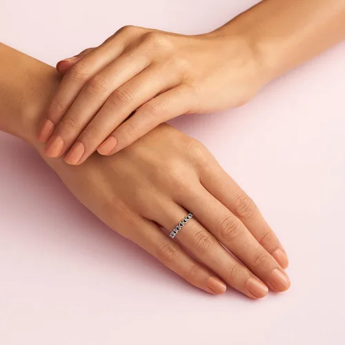 Vista 6 de Pandora Anillo de plata de ley con diseño de corazones, con caja de regalo