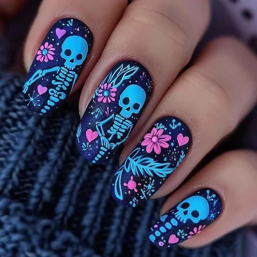 Vista 23 de Uñas postizas a presión para Halloween, cuadradas, cortas, con diseños de bosque lunar, uñas postizas con pegamento oscuro brillante en las uñas