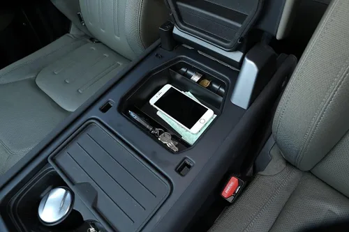 Vista 3 de Caja de almacenamiento de plástico ABS para consola central de automóvil para Land Rover Defender 110 2020 2021 (estilo C)