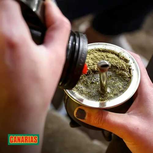 Vista 8 de Canarias Yerba Mate - Té tradicional de yerba mate uruguaya de 2.2 libras, hoja molida sin tallos (Sin Palo), sabor fuerte y con cuerpo