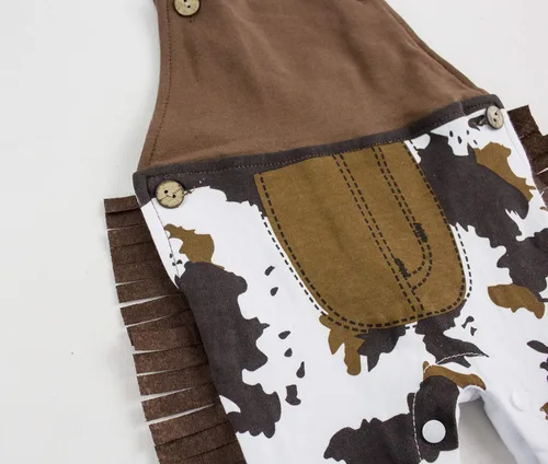Vista 4 de stylesilove.com Mono vaquero marrón para bebé, sombrero y pañuelo, 3 piezas