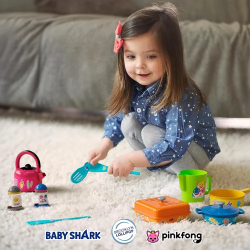 Vista 6 de Lollipop Baby Shark Cooking Adventure Set - Juego de cocina con ollas, sartenes, utensilios, taza medidora, tetera de té, sal y pimentero, gran