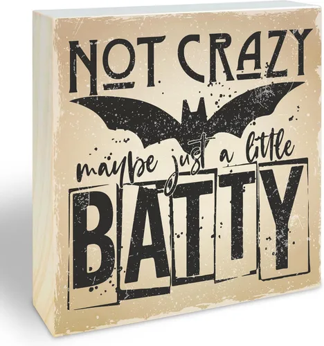 Vista 8 de Letrero de madera de Halloween de 5 pulgadas – Everyone Here Is A Little Batty – Letrero de madera rústica de murciélagos espeluznantes – Decoración