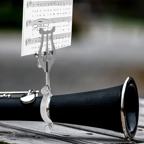 Vista 5 de Clip de partituras para clarinete - Soporte para libro de música de lira para principiantes practicando banda de marcha