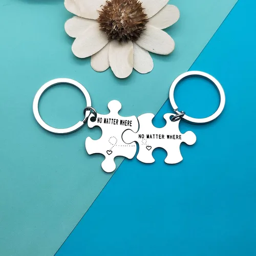 Vista 3 de Llavero de regalo para pareja de larga distancia, llavero de regalo para mejores amigos, juego de 2 llaveros de rompecabezas, regalo de amistad