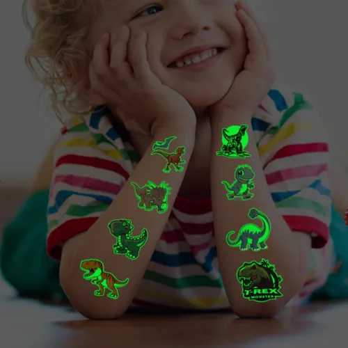 Vista 4 de CHARLENT Tatuajes temporales de dinosaurios que brillan en la oscuridad para niños, 74 hojas individuales, tatuajes luminosos de dinosaurio