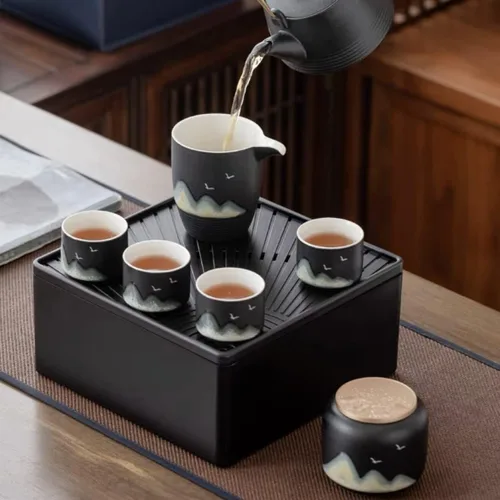 Vista 8 de Juego de té Gongfu, estilo japonés Yuan Shan, tetera de cerámica negra con infusor, 4 tazas y 1 taza de servir, paquete de viaje portátil