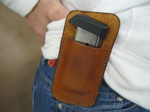 Vista 3 de AMT Backup 380 Clip De Cuero En OWB Cinturón Revista Mag Bolsa CCW - TAN USA