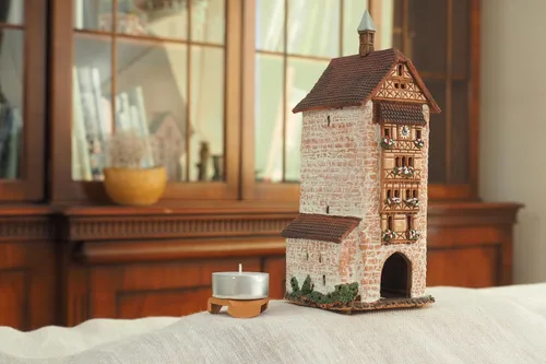 Vista 2 de Colección de casas y pueblos de cerámica - Decoración de habitación hecha a mano Arte de cerámica Portavelas Portavelas miniatura Light House Dolder