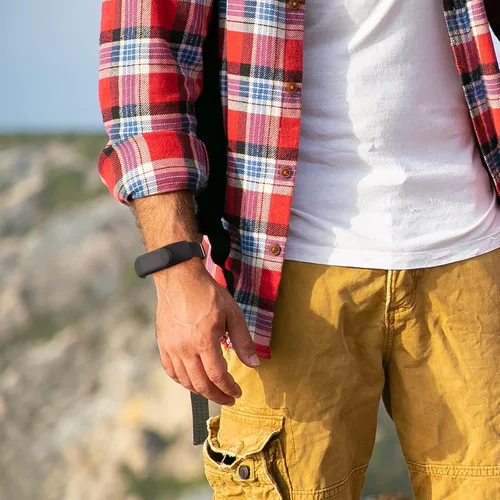 Vista 5 de Wanme Bandas para Amazfit Band 5 correas de repuesto para mujeres y hombres, paquete de 2 correas deportivas elásticas suaves compatibles