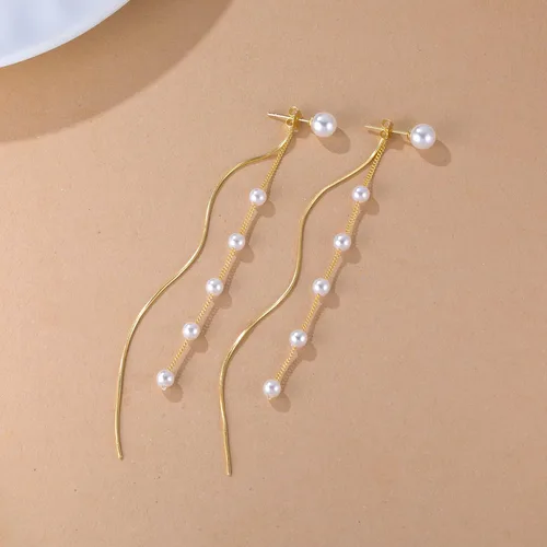 Vista 3 de SLUYNZ Aretes colgantes de plata de ley 925 con perlas de concha de imitación para mujer, elegantes aretes largos con borlas, aretes colgantes