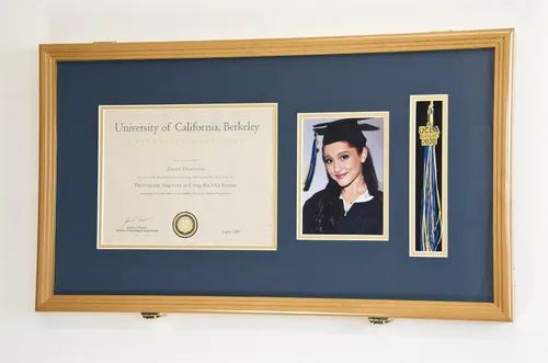 Vista 13 de Marco de diploma de graduación personalizado con borla, tapa de fotos grabado, vitrina para certificado de 11 x 8.5 pulgadas con colores Acabado
