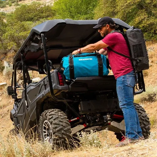 Vista 3 de Rockagator Bolsa de lona impermeable - Serie Mammoth - Roll Top Overland Storage, Negro