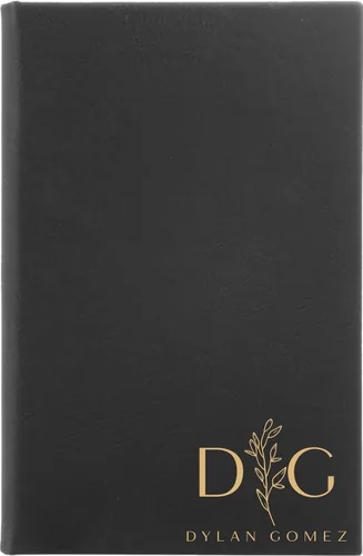 Vista 8 de Diario de cuero sintético grabado personalizado. Bloc de notas con nombre personalizado. Diario grabado (negro y dorado)