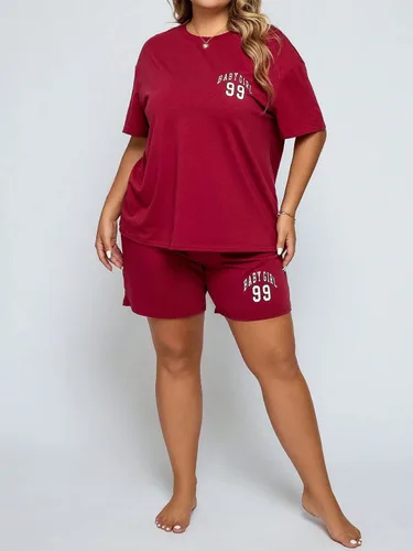 Vista 4 de OYOANGLE Women's Plus Size 2 Piece Letter Graphic Short Sleeve Tee Shirt and Shorts Pajama Set
