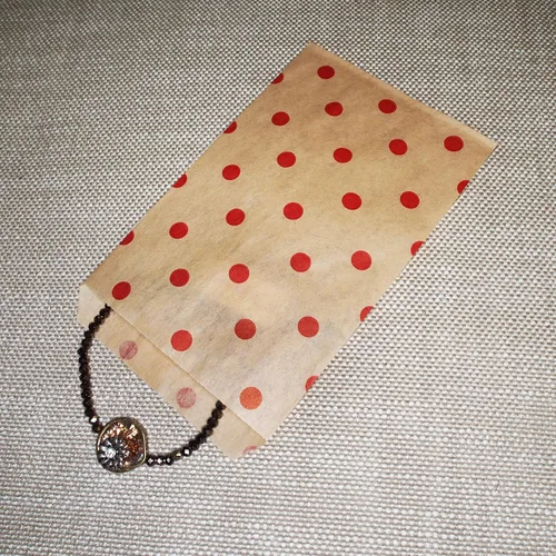 Vista 7 de CuteBox Bolsas de regalo de papel plano con lunares rojos (4 x 6 pulgadas) para mercancía, manualidades, recuerdos de fiesta, venta al por menor