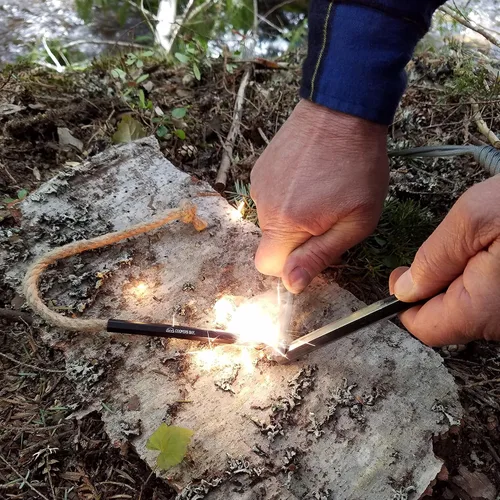 Vista 5 de Hexalite Ferro Rod y FireWick Kit de yesca Varilla ferro hexagonal extra grande de 1/2 x 6 pulgadas de largo Incluye Tinder FireWick Paquete